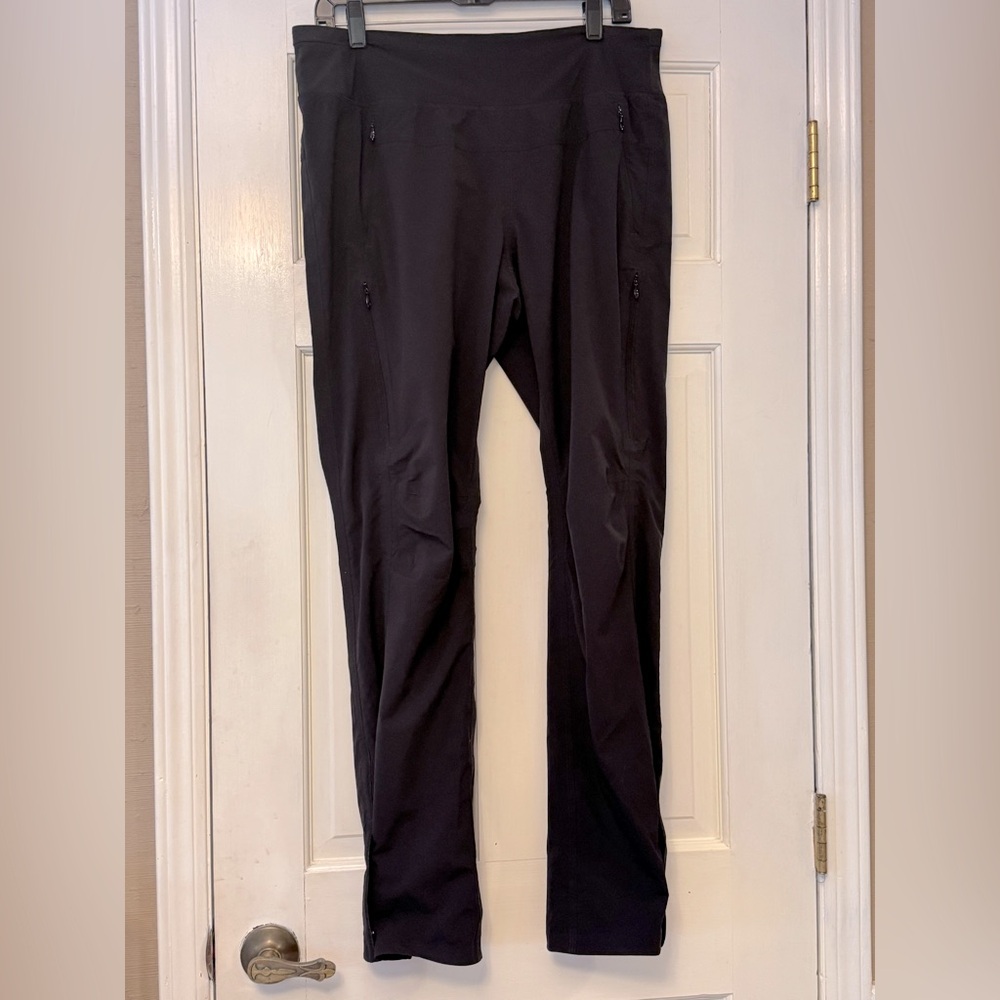 Lululemon Athletica Black Joggers for Effortless Style - Picture 1 of 13